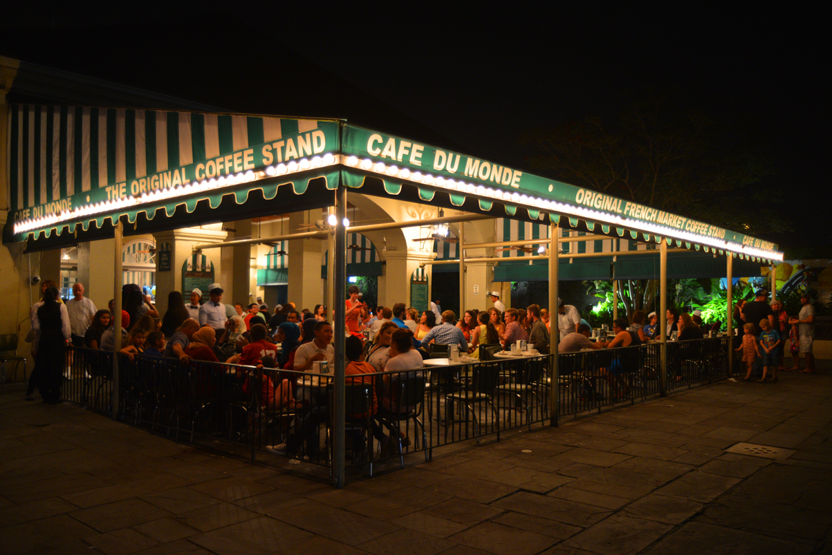 midnight-crowds-fill-the-seats-at-the-original-french-market-coffee