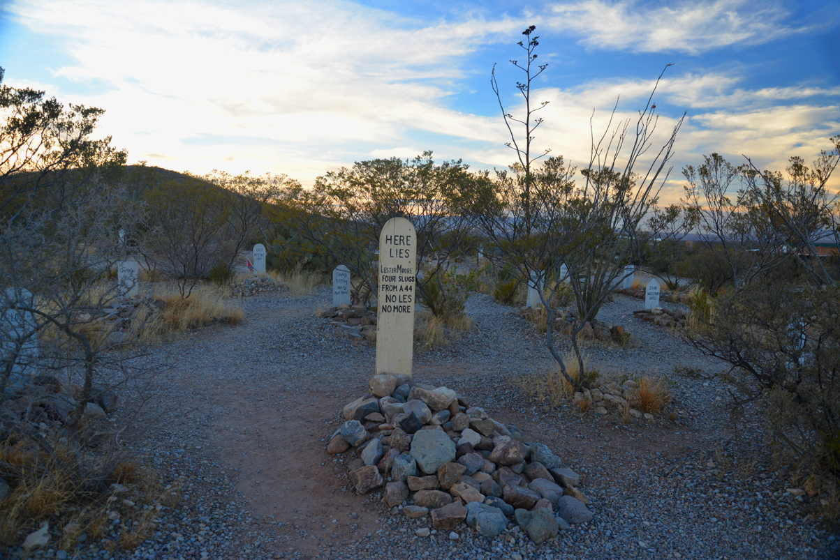 Here Lies Lester Moore, Four Slugs From A 44, No Les, No More In